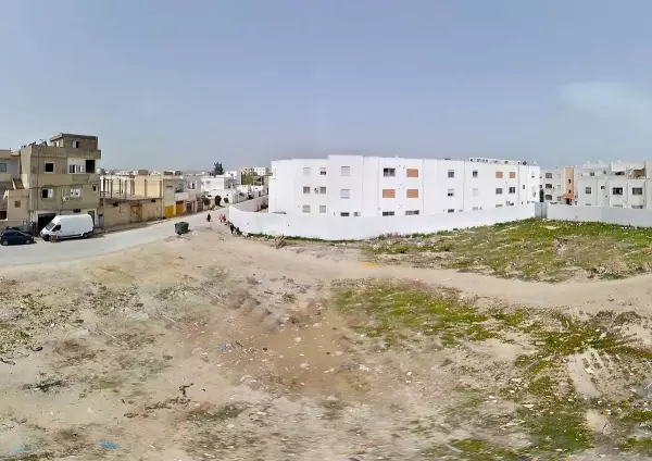 Terrain R+6 à Borj Louzir