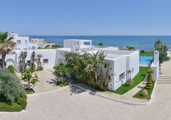 Villa pied dans l'eau