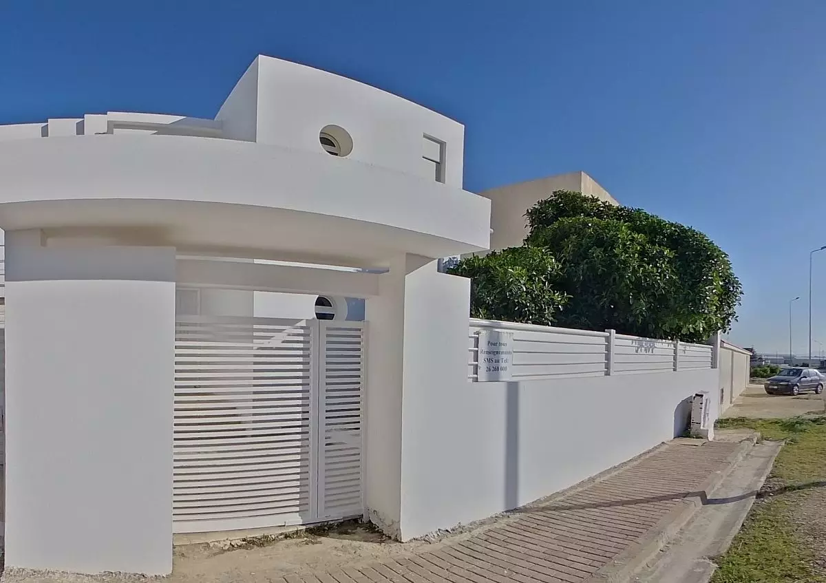 Villa coté plage Borj Cedria