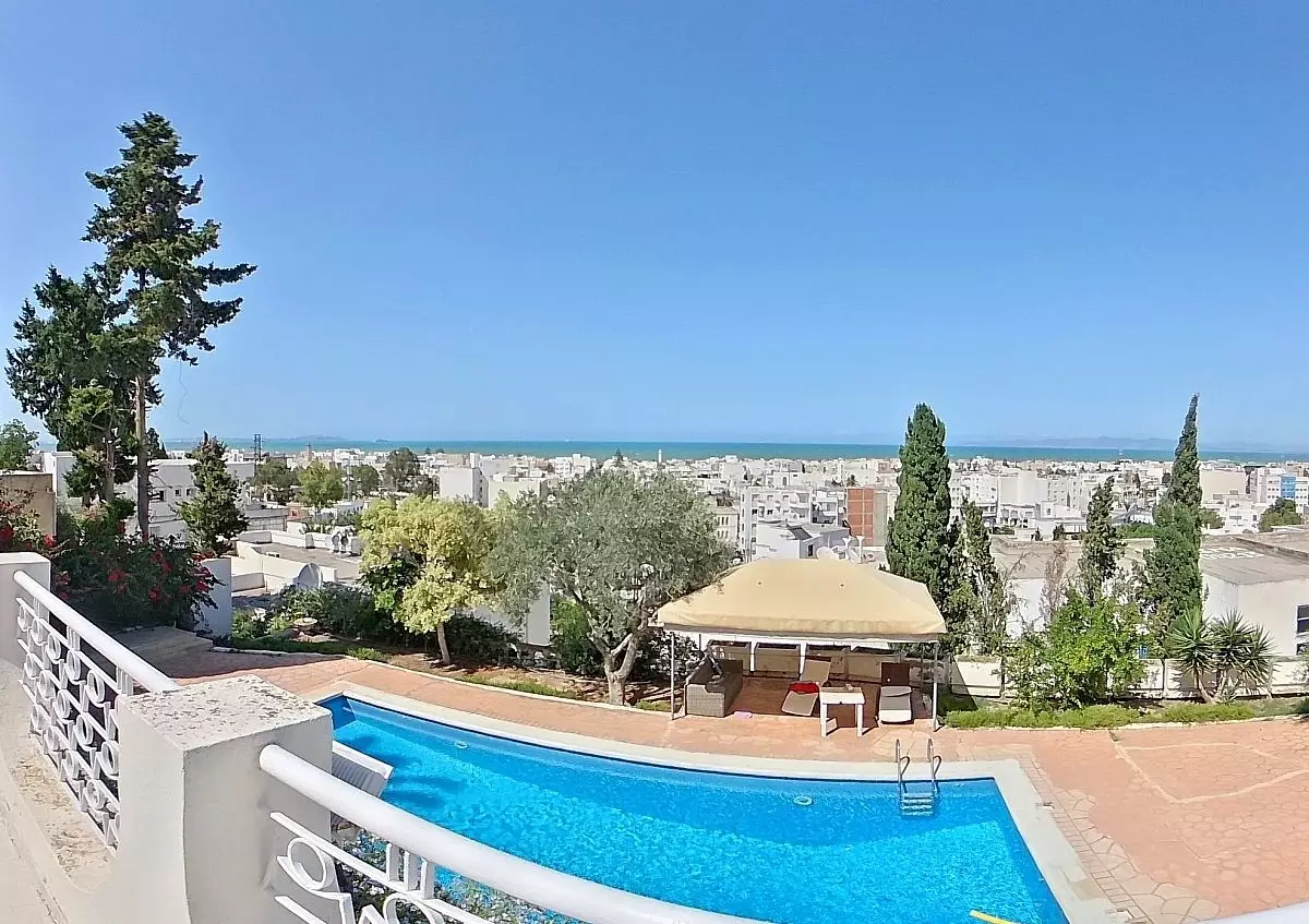 2 villas avec piscine Hammam lif