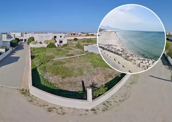 Terrain a 700 de la mer