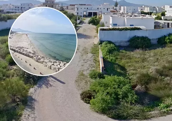 Terrain a 700 de la mer