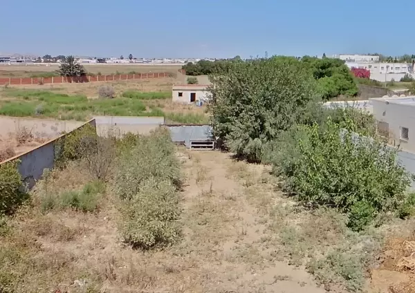 Terrain à la Soukra